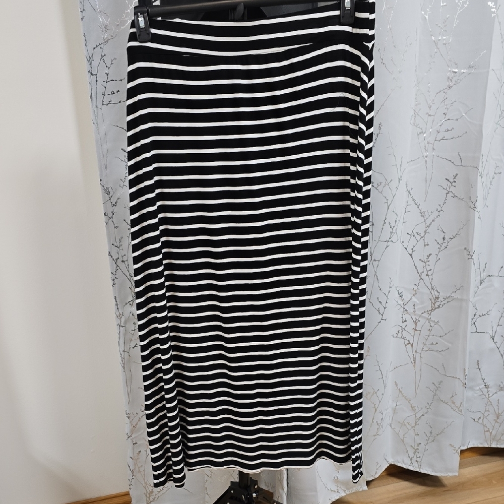 a.n.a Black and White Maxi Skirt